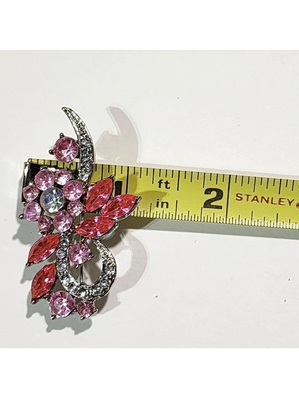 Vintage Pink floral costume brooch Silvertone - Picture 3 of 10